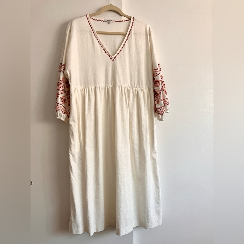 Madewell Embroidered dress, size M Petite